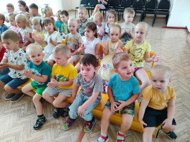 Сегодня к ребятам приезжал театр Сегодня к ребятам приезжал театр.